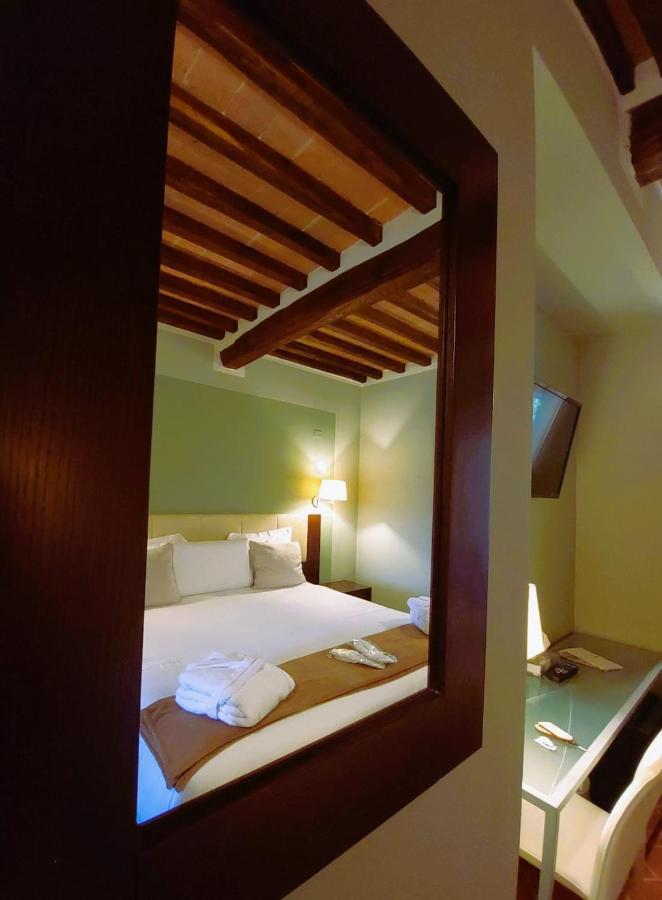 & Hotel 4*