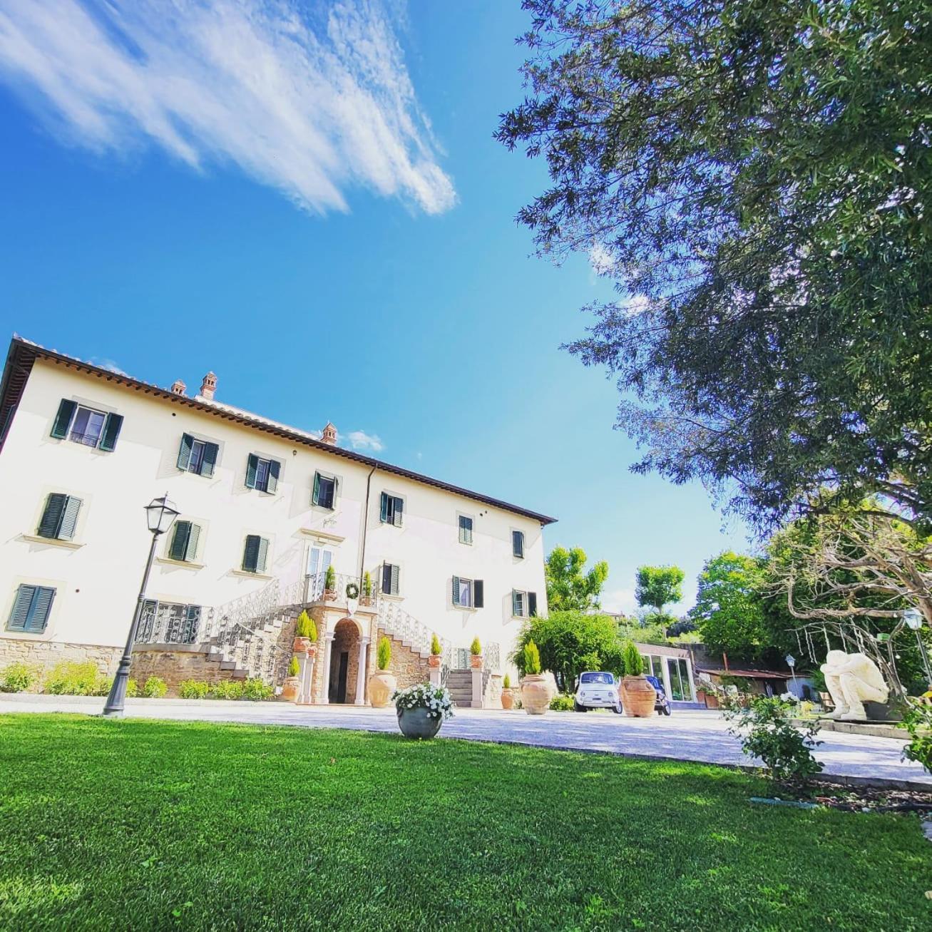 Hotel & Cortona