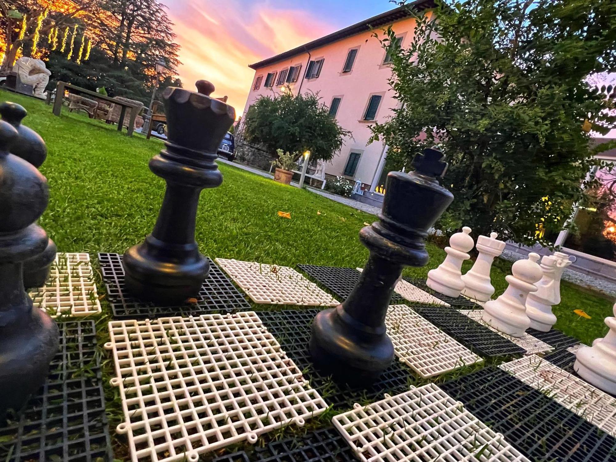 & 4* Cortona