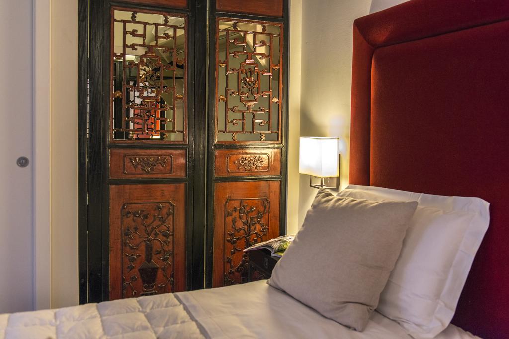 Hotel & 4*
