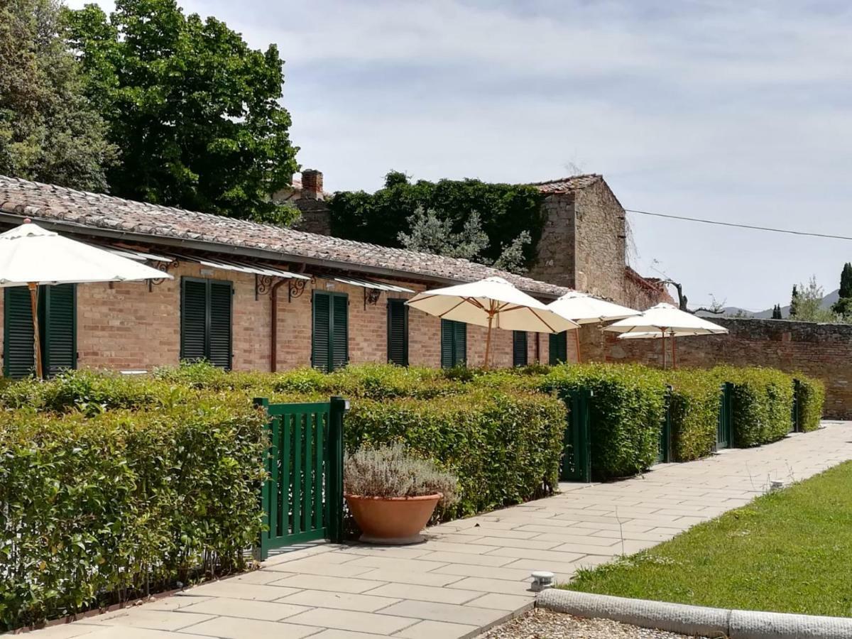& Cortona